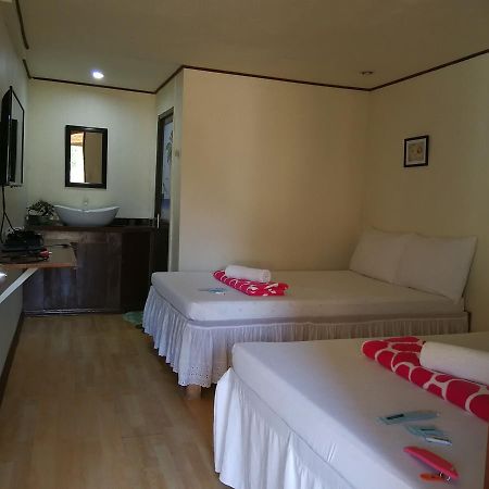 Islandview Panimanbay Lodge Карамон Экстерьер фото